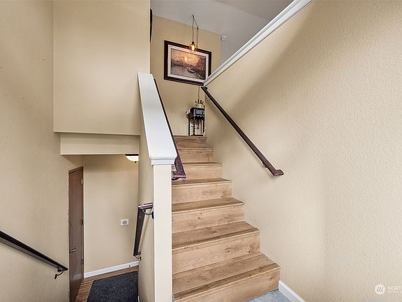 4th image of 7288 Blackbird Drive NE