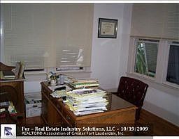 4th image of 1230 SE 4th Ave