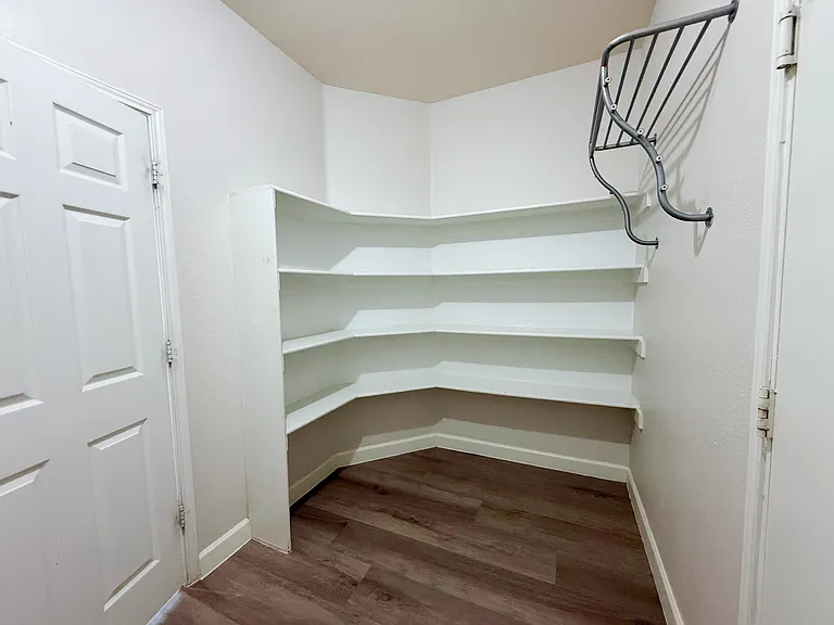 1916 Silver Leaf Dr — Photo 19