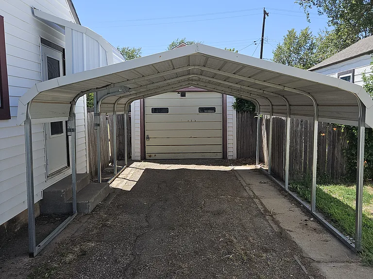613 N Sumner St — Photo 2