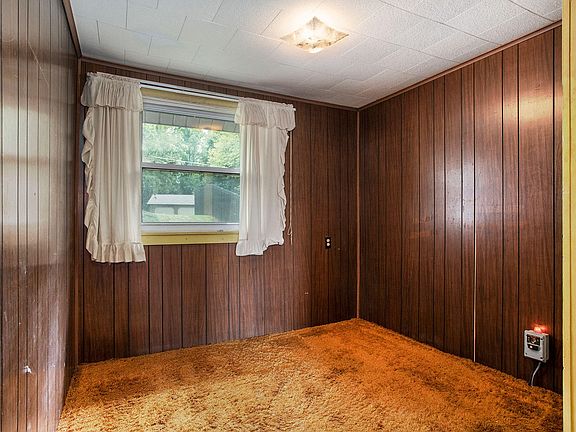 4th image of 991 Orchard Dr