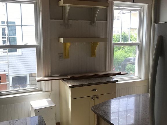 3rd image of 36 Mayberry Ave