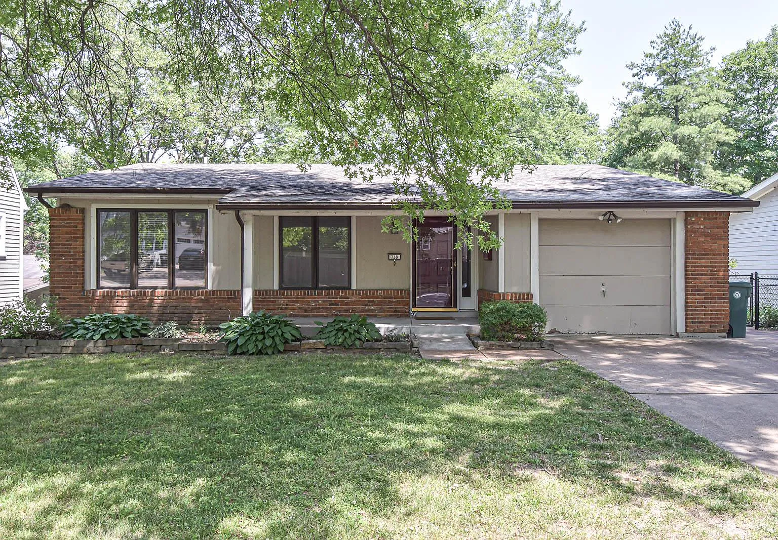3 bed, 1268 sqft, $2,950 — Photo 1