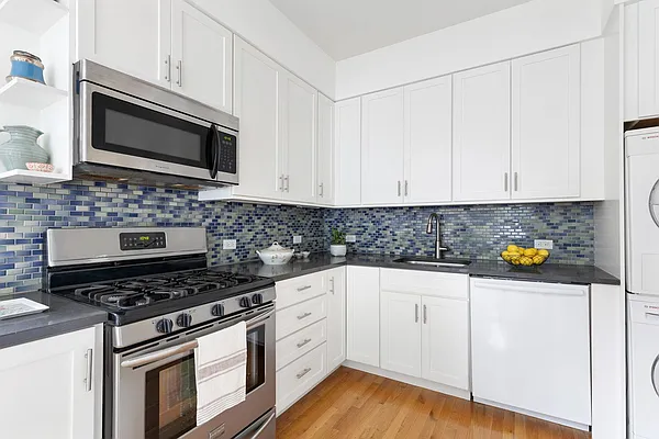 Sold by Compass | media 15