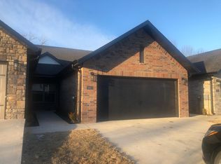 2817 W Persimmon St, Rogers, AR 72756