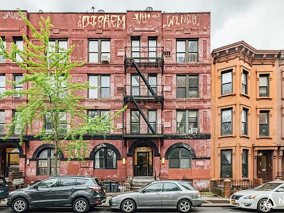 5th image of 352 Lafayette Ave #3G