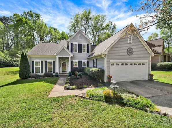 7221 Maitland Ln, Charlotte, NC 28215