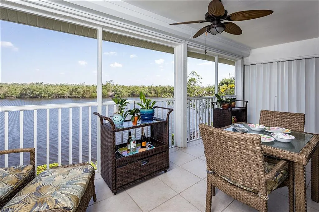 2 bed, 843 sqft, $1,895 — Photo 2
