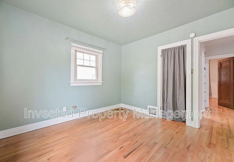 1640 S Marion St — Photo 13