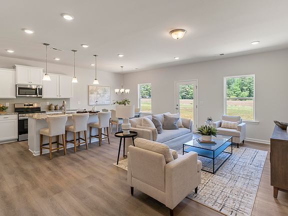 4th image of 101 Smith Farms Dr