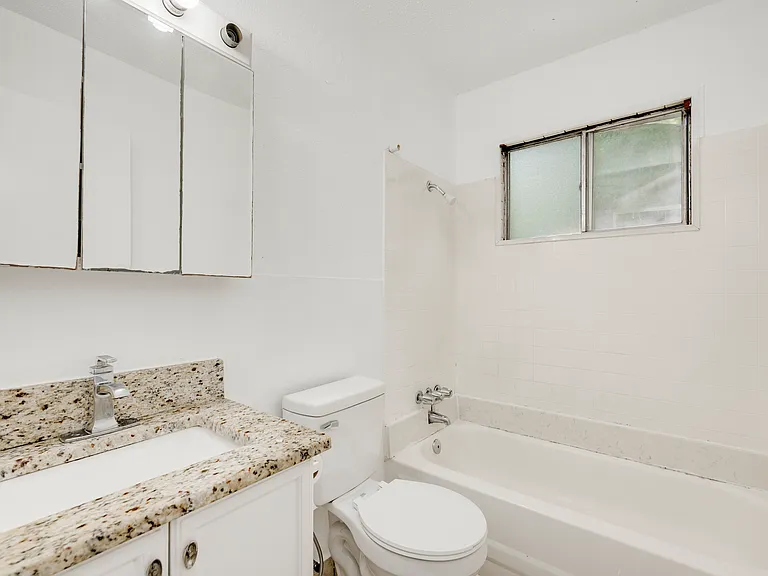 9502 N Creek Dr — Photo 19