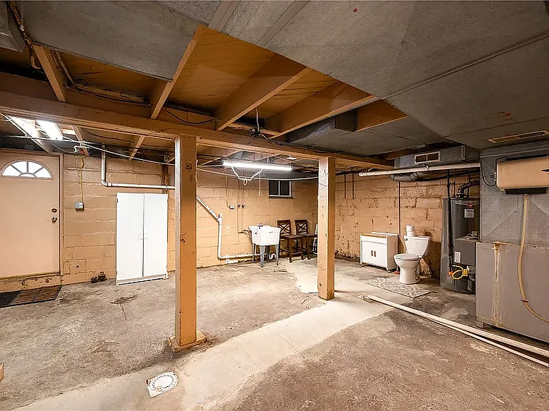 217 American Ave — Photo 27