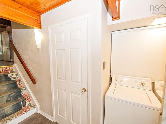 3rd image of 74 Cavendish Rd