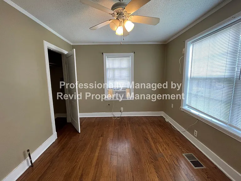 3560 Stuart Rd — Photo 12