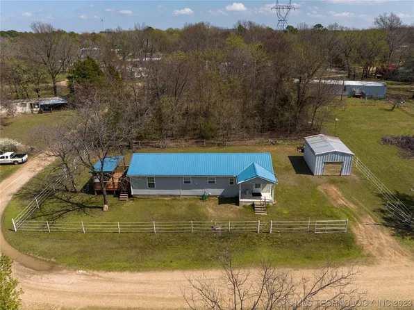 416114 Coral Dr, Checotah, OK 74426