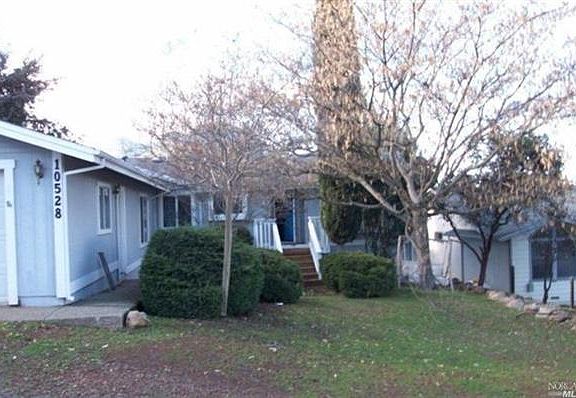 3rd image of 10528 Fairway Dr