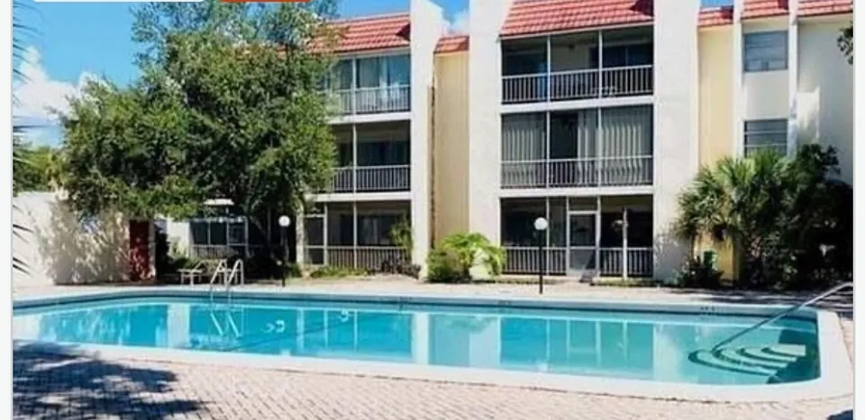 636 NW 13th St #21