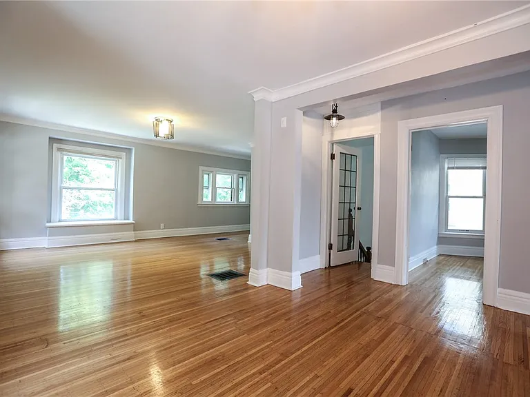 29 Birch Cres #UP — Photo 5