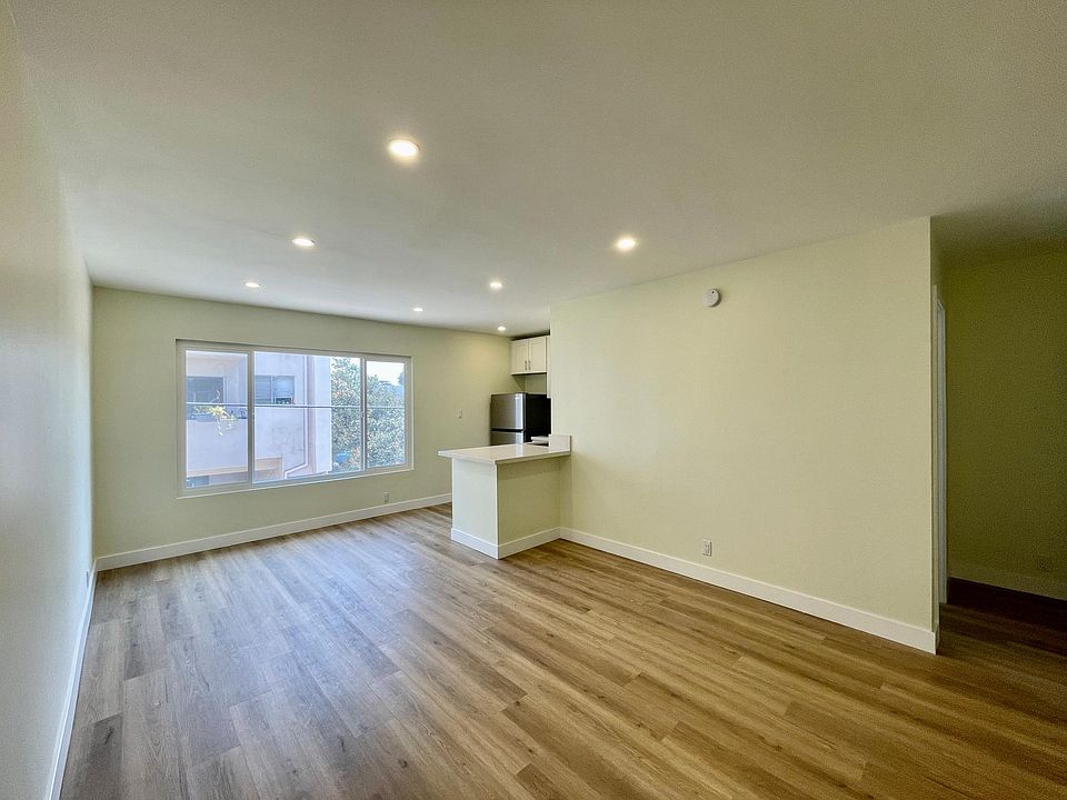 2nd image of 11051 Missouri Ave Unit 6