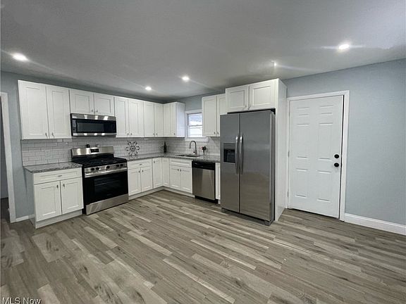 4th image of 13909 Eastwood Blvd