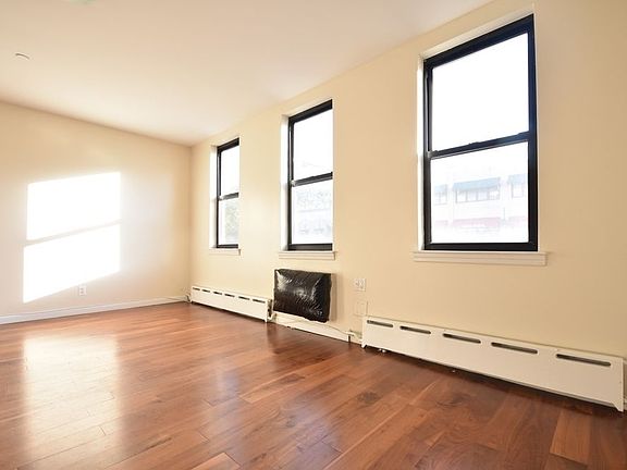2nd image of 165 E 116th St APT 2A