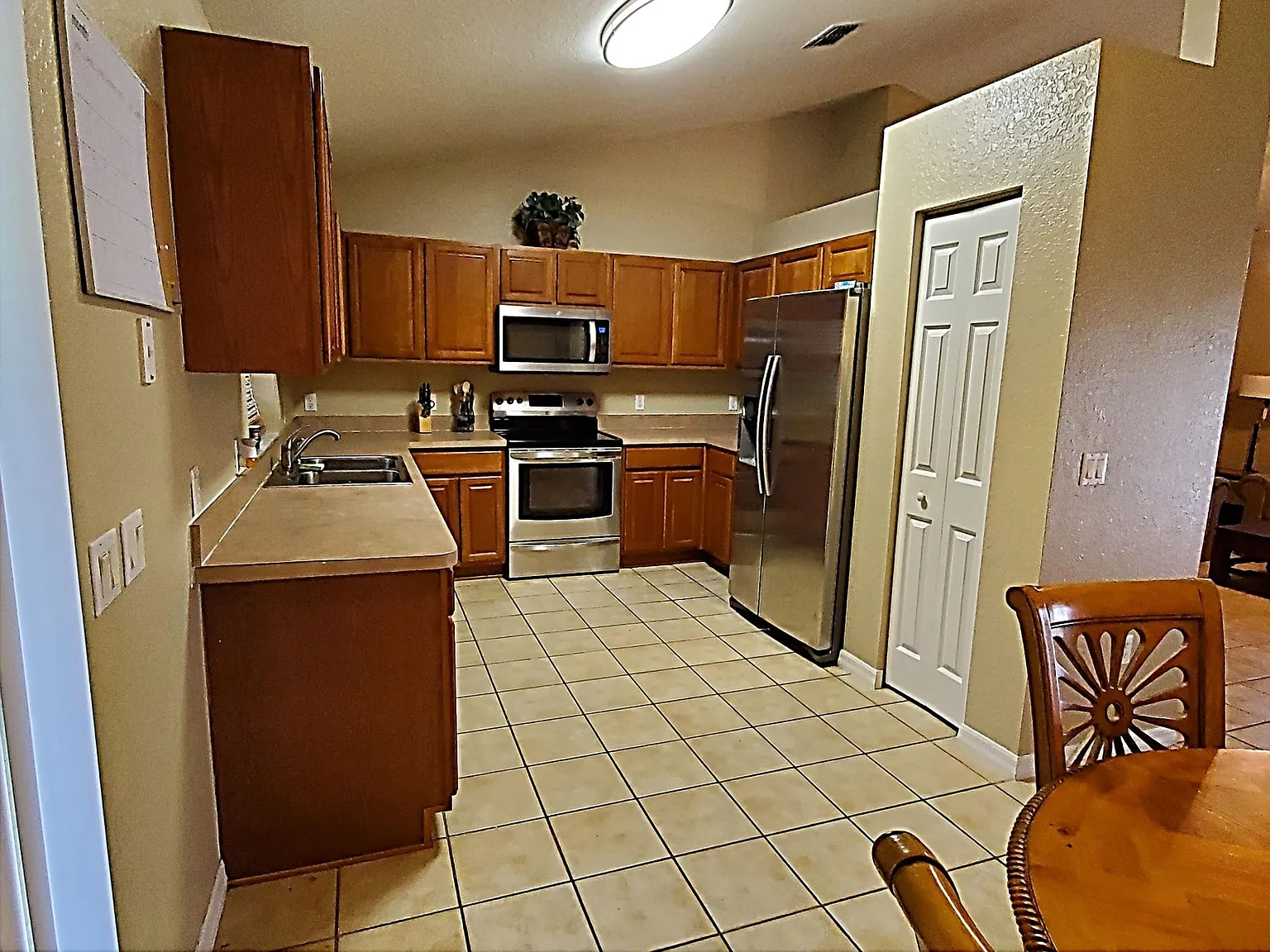 3 bed, 1446 sqft, $1,850 — Photo 4