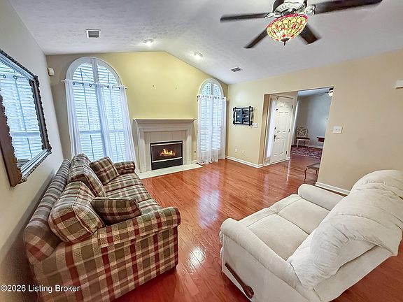 4th image of 9602 Cornell Dr