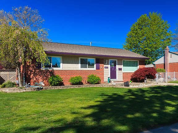 2nd image of 41311 Hamilton Dr