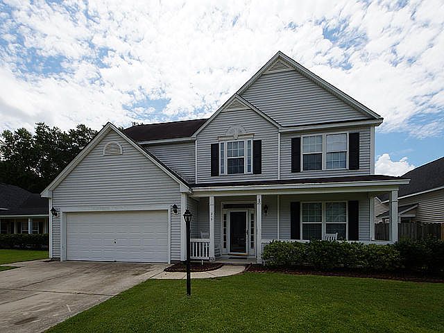1st image of 215 Ashford Cir