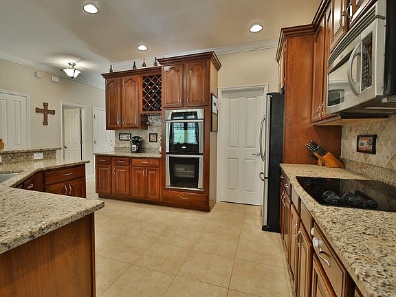 5th image of 7306 S Saint Patrick St