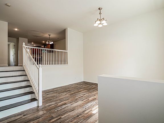 2nd image of 67 Fuller Cir