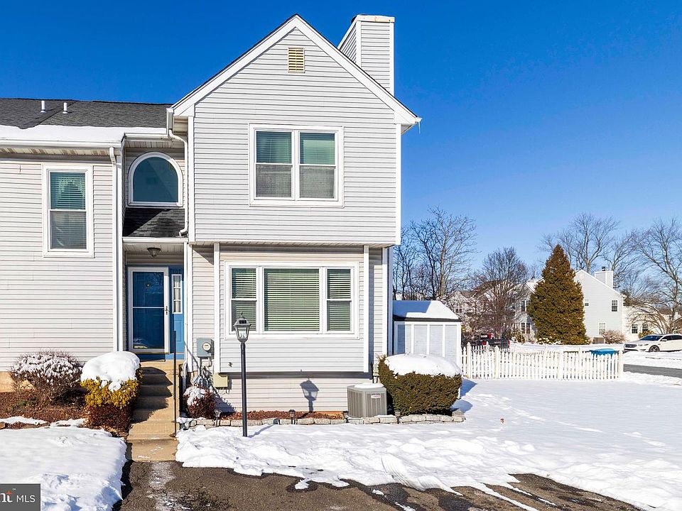 1st image of 107 Dawn Dr