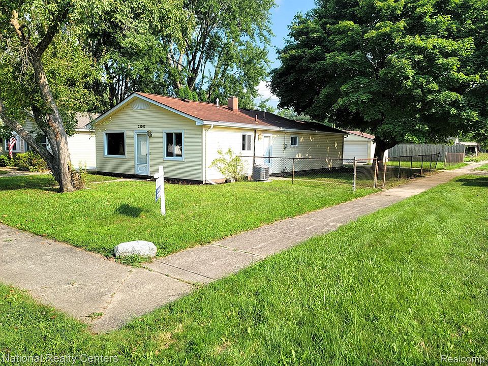 1st image of 33563 Beechnut St