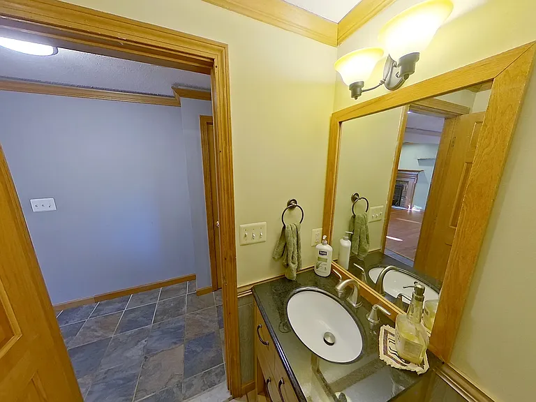 43 Mission Ave — Photo 9