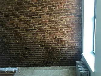 Rented by Rennit Inc.