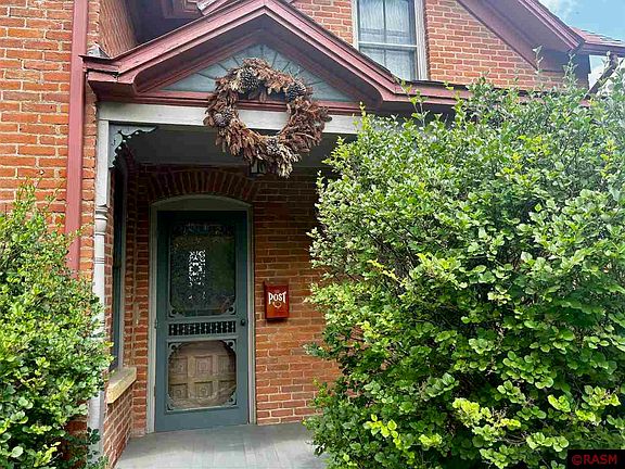 2nd image of 511 W Saint Paul St