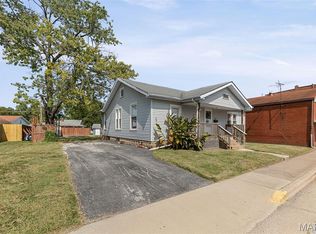 208 W Central St, Bethalto, IL