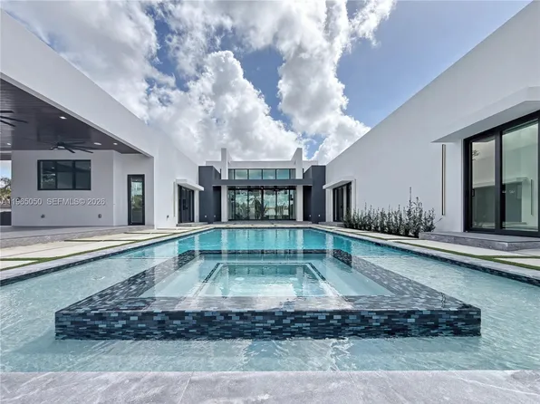 11481 SW 93rd St, Miami, FL 33176