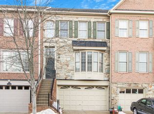 1053 Grand Oak Way, Rockville, MD 20852