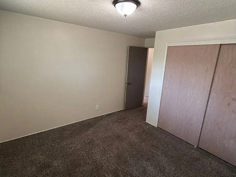 2610 Taylor St — Photo 9