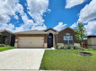 1000 De Wit Dr, Fort Worth, TX 76108