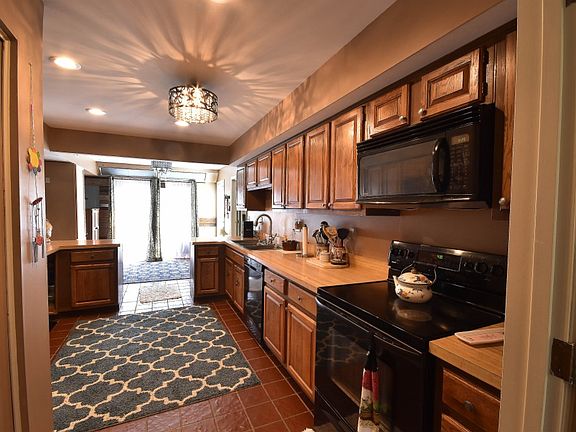2nd image of 6116 Martingale Ln
