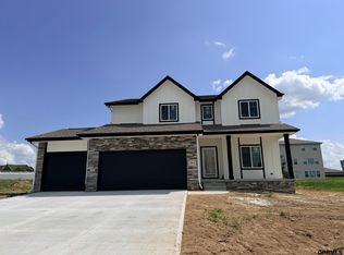 19971 Cinnamon St, Omaha, NE 68135