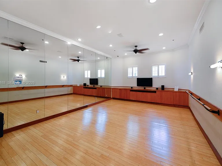 3245 NE 184th St #13101 — Photo 33
