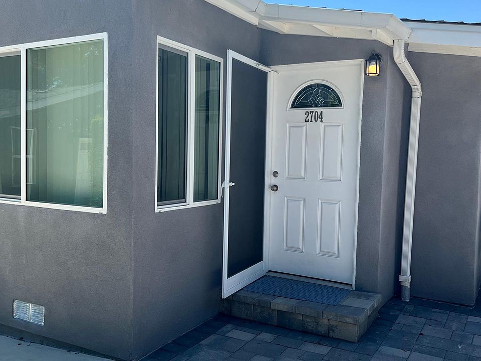 1st image of 2704 Prospect Ave