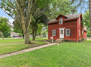 34 Nebraska St, Geneva, IL 60134