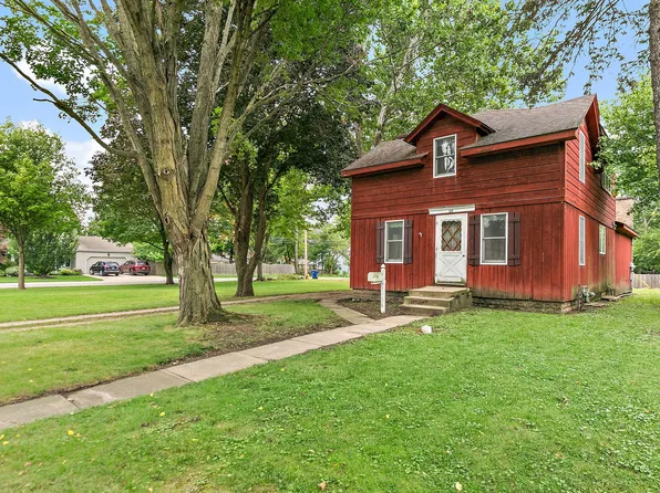 34 Nebraska St, Geneva, IL 60134