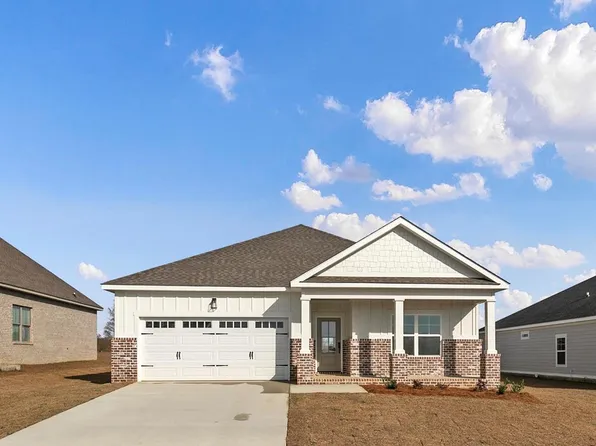 262 Weeping Willow Trl, Headland, AL 36345