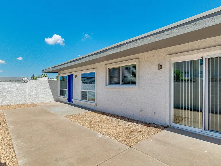 1545 W Colter St — Photo 6