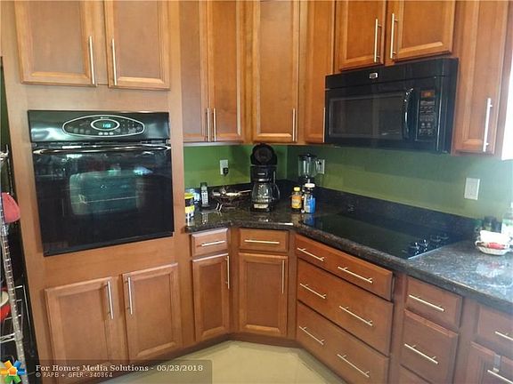 2nd image of 261 NE 41st St